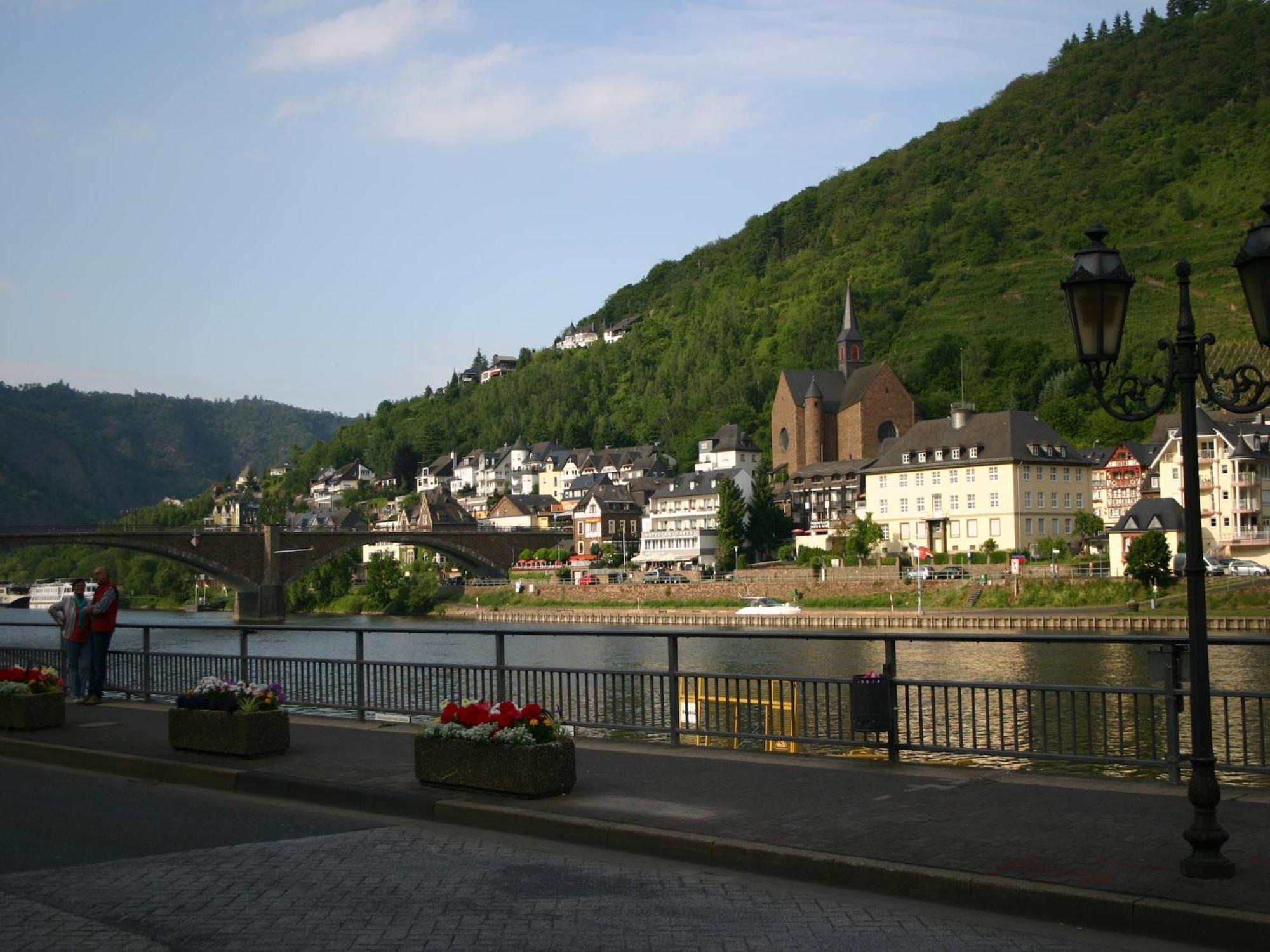 A Modern Holiday Home By The River Mosel Moselkern Exteriér fotografie